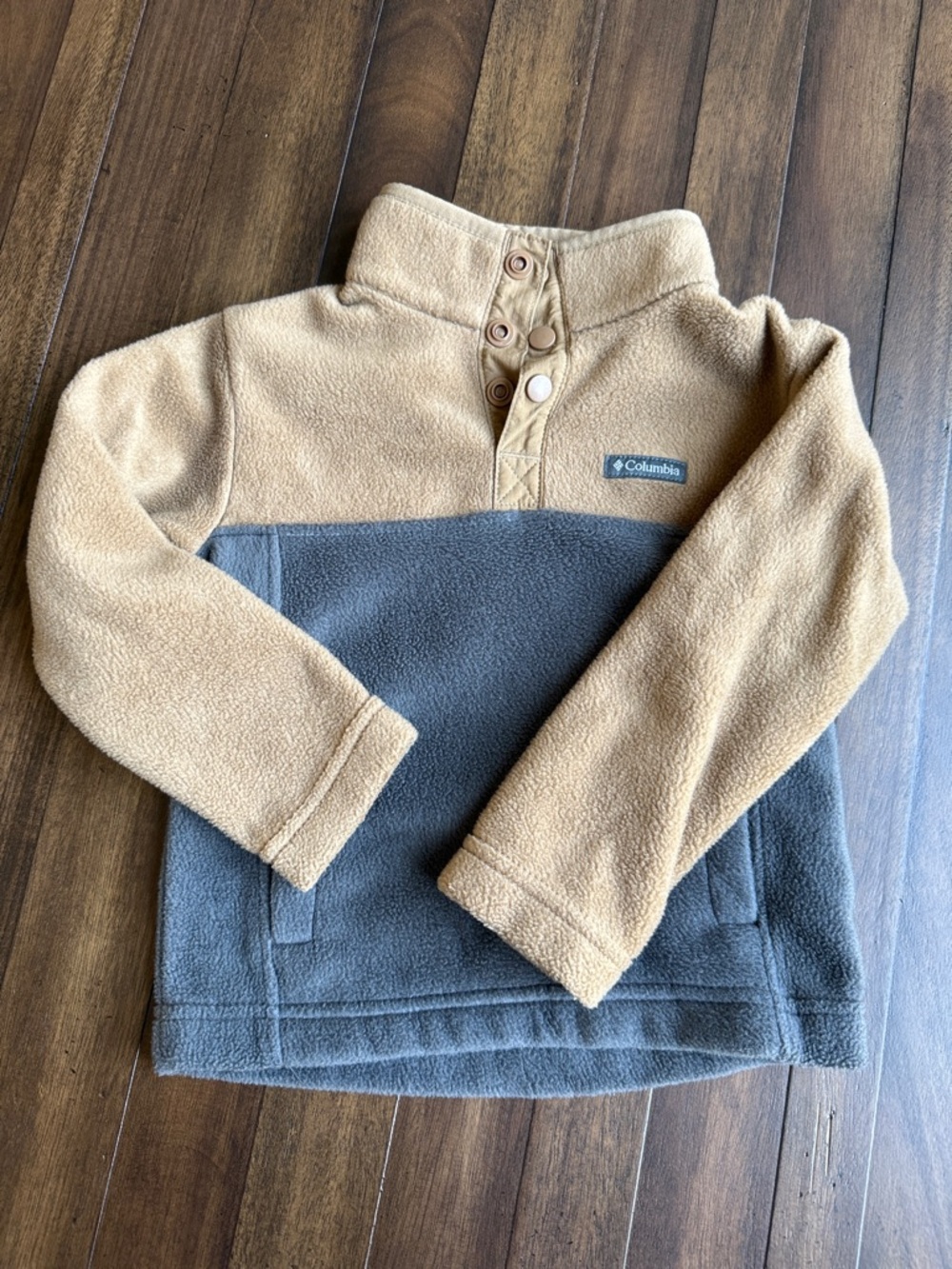 Columbia Two-Tone Tan and Gray Fleece Snap Pullover